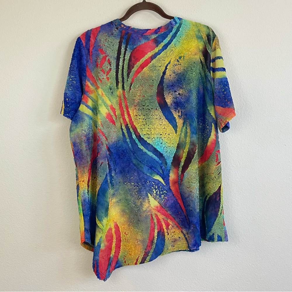 Calessa Tie Dye Asymmetrical Hem Art To Wear Top Size 1X - Picture 4 of 5